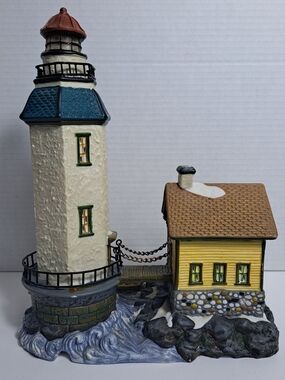 Santa's Workbench Knightbridge Porcelain Lighthouse 2003 No Box or Lights